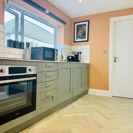 Flash Sale Brighton Train Station 1 Bedroom Flat Bn137Che03 Kültér fotó